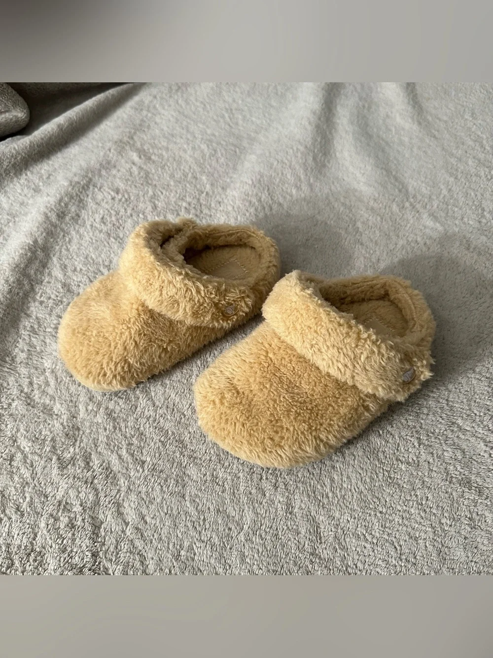 CROCS Cozzzy Slippers Kids’ Size 11C